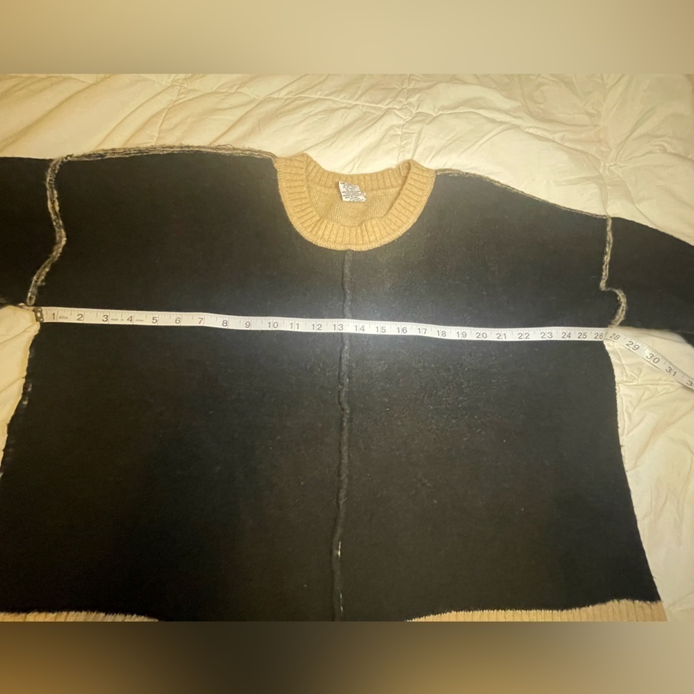 Black and Beige Women’s Boxy/Cropped Sweater 3XL - Picture 4 of 8